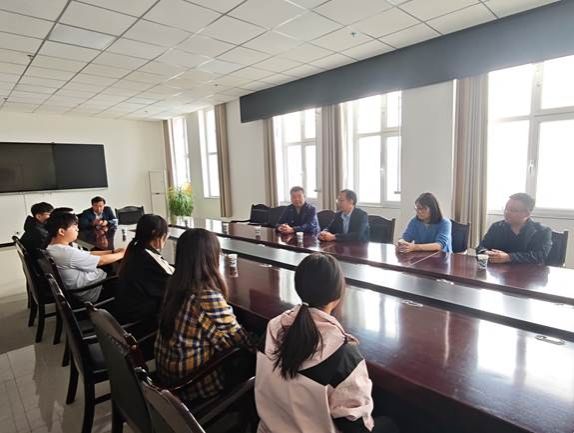 20250928tyc522cc太阳成集团赴张掖市职教中心等实习单位看望实习员工